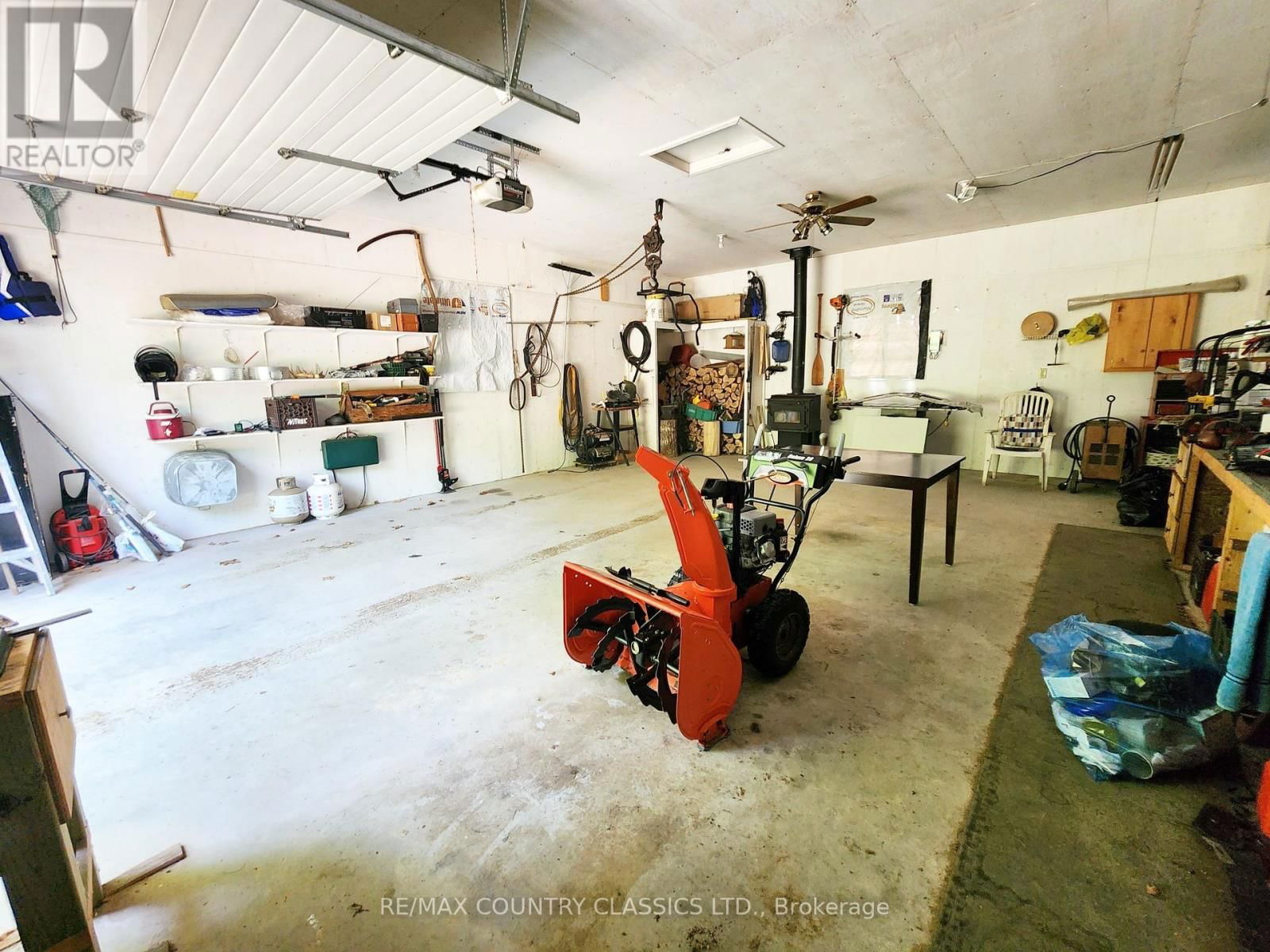 182 CENTREVIEW ROAD Image 23