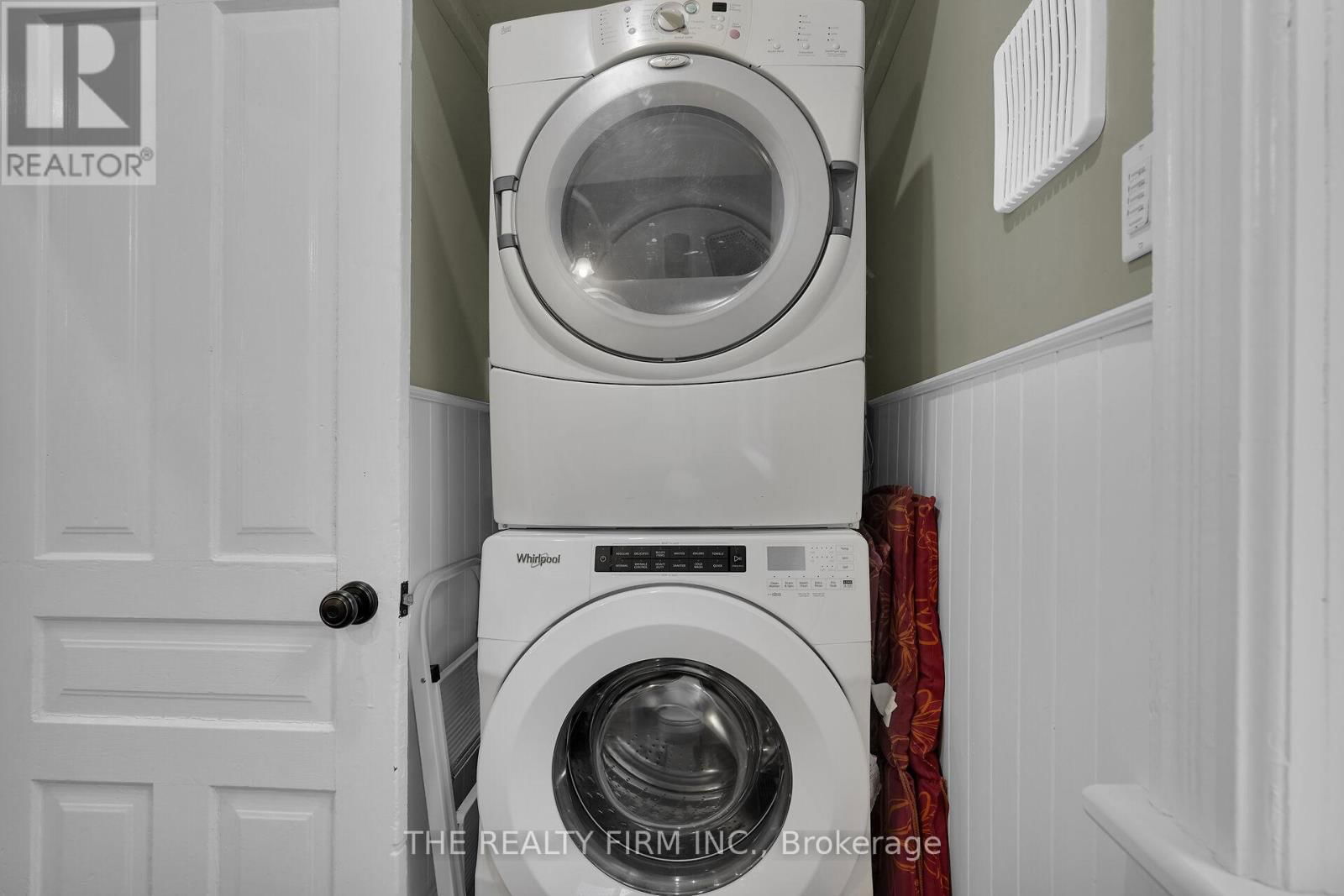 863 MAITLAND STREET Image 19