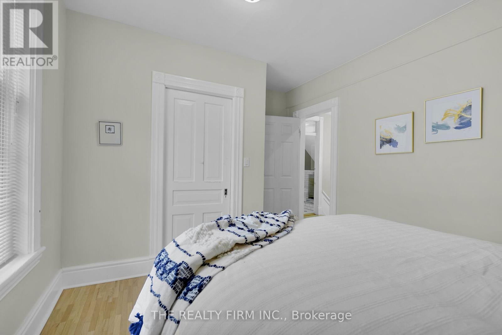 863 MAITLAND STREET Image 28