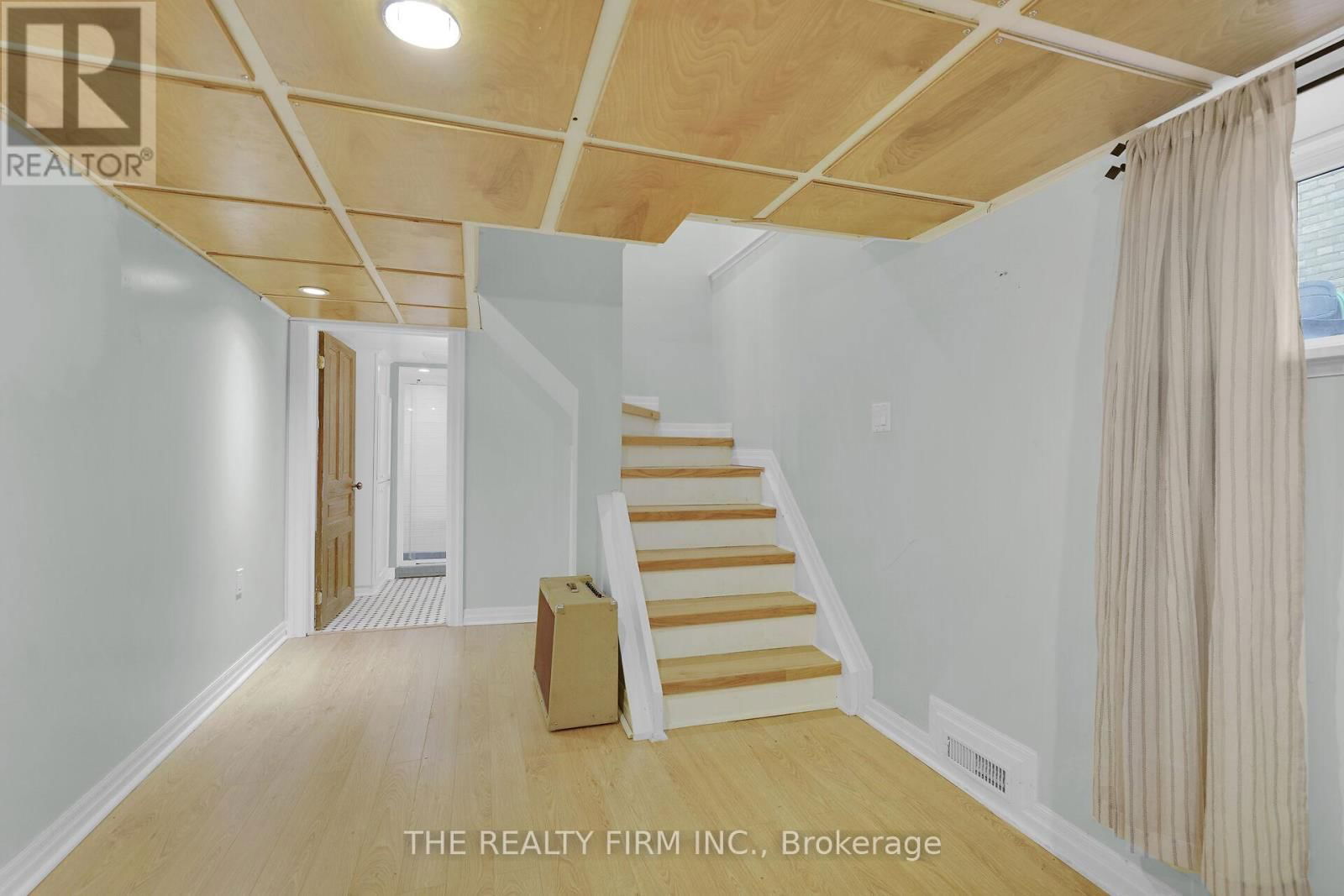 863 MAITLAND STREET Image 34