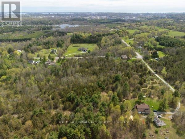 1685 SUNNYSIDE ROAD Image 8