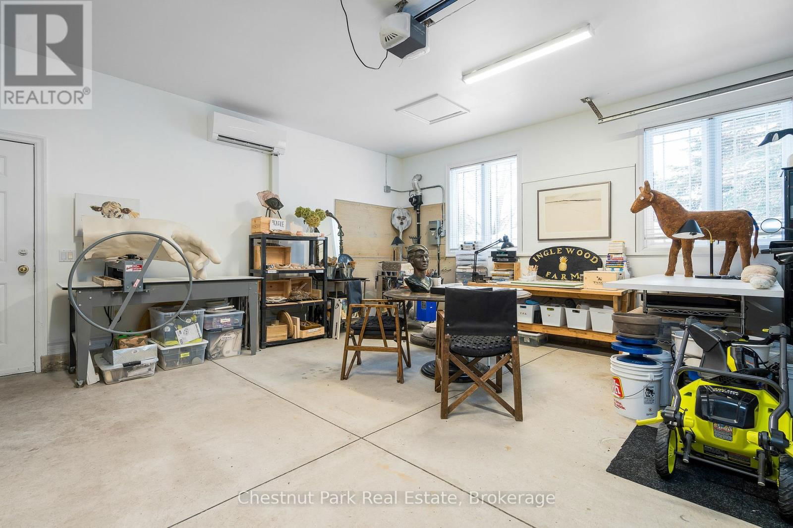 135 AUGUSTA CRESCENT Image 31