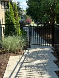135 AUGUSTA CRESCENT Image 41