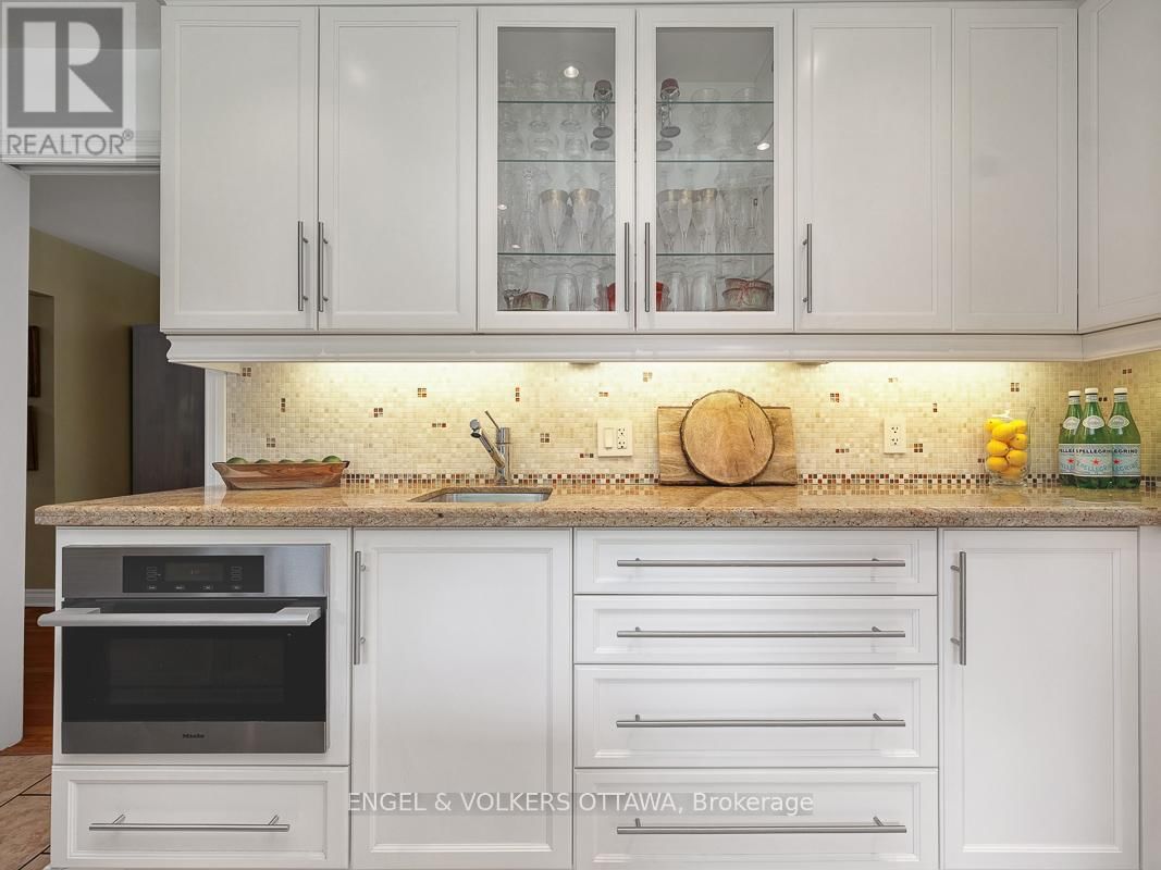170 SANDRIDGE ROAD Image 21