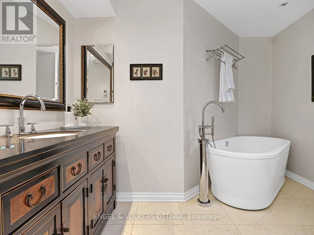 170 SANDRIDGE ROAD Image 30