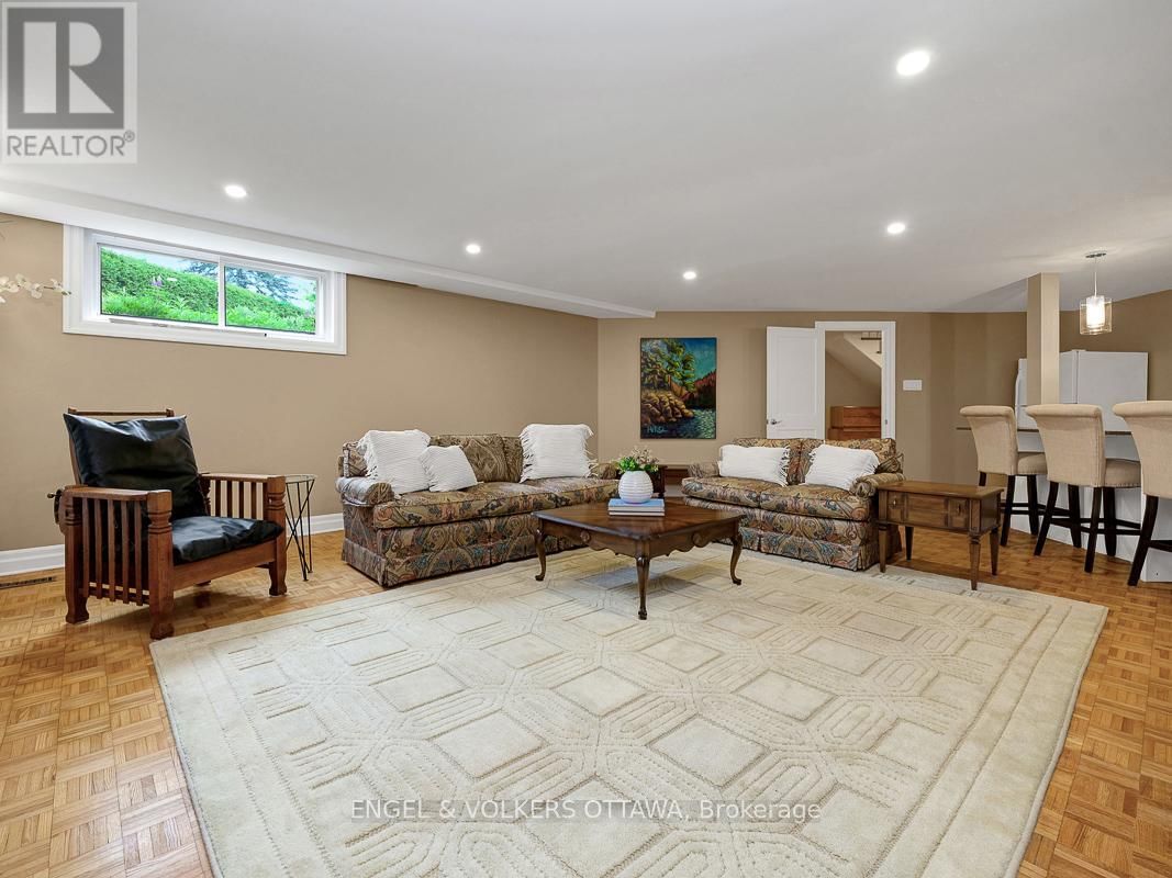 170 SANDRIDGE ROAD Image 35