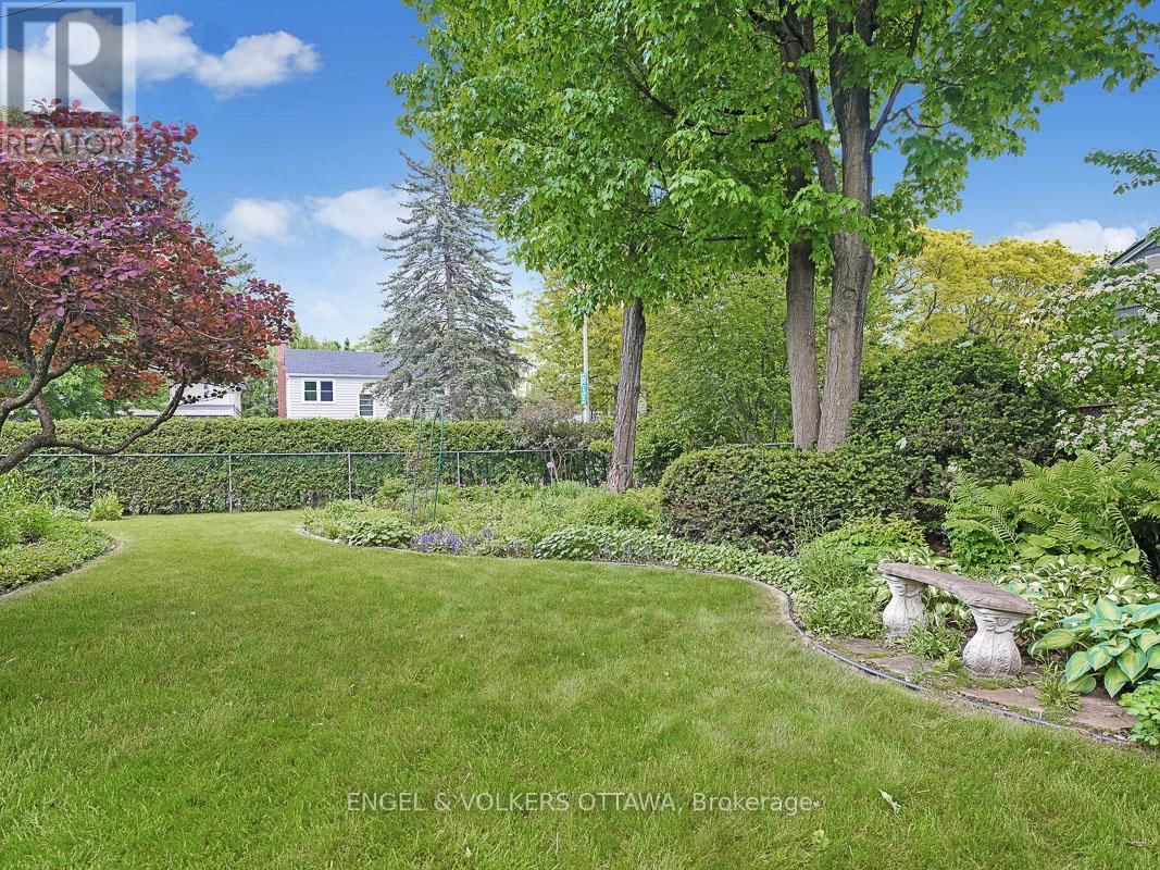 170 SANDRIDGE ROAD Image 45