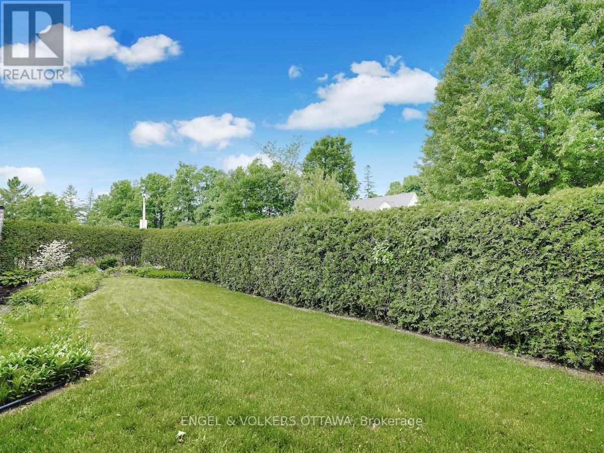 170 SANDRIDGE ROAD Image 46