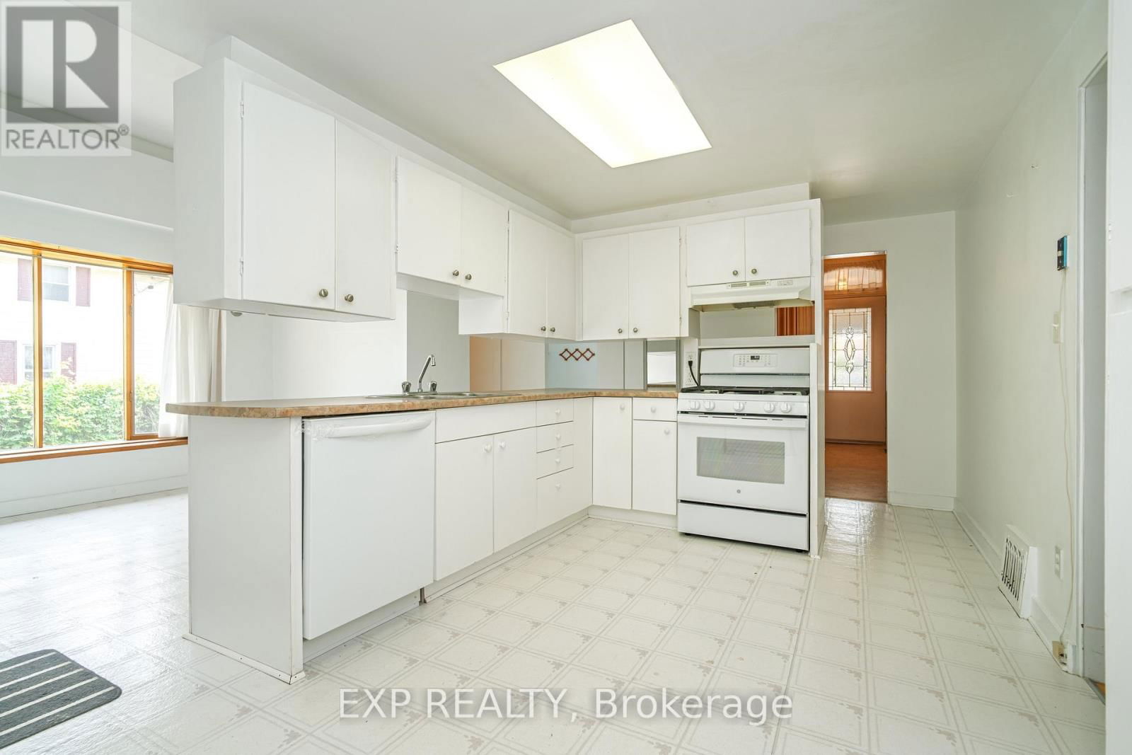 53 ELMSLEY STREET NORTH Image 16