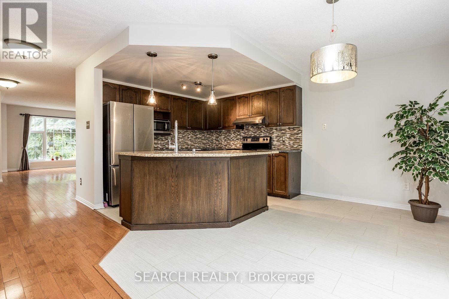 9 OAKHAM RIDGE Image 10