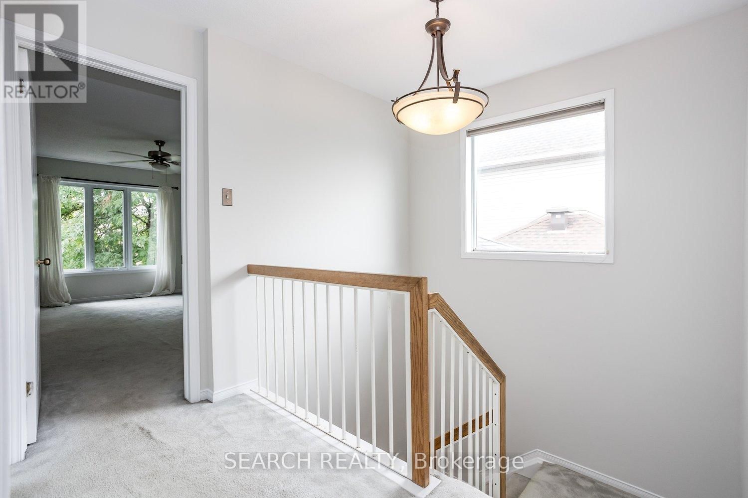 9 OAKHAM RIDGE Image 13