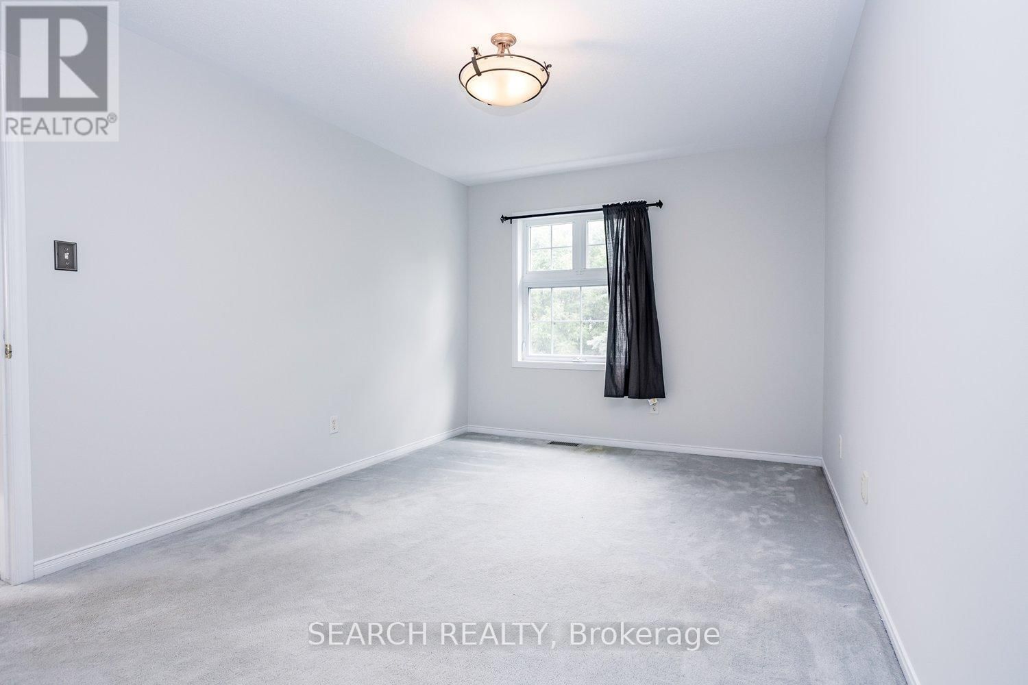 9 OAKHAM RIDGE Image 22
