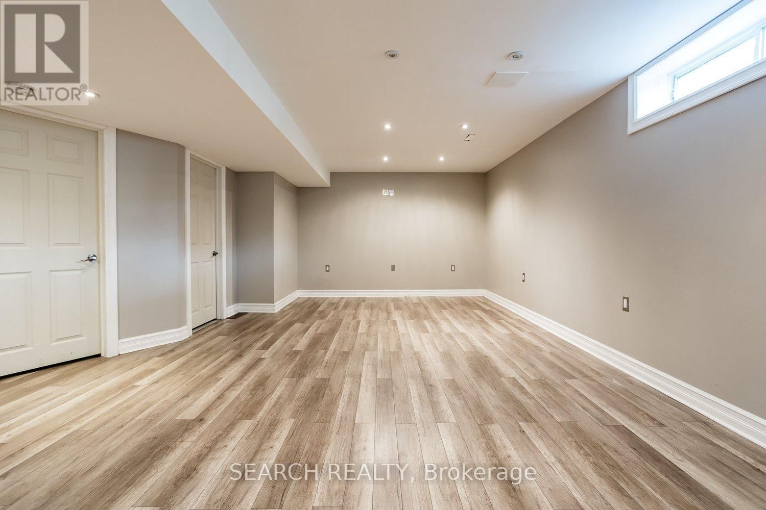 9 OAKHAM RIDGE Image 24