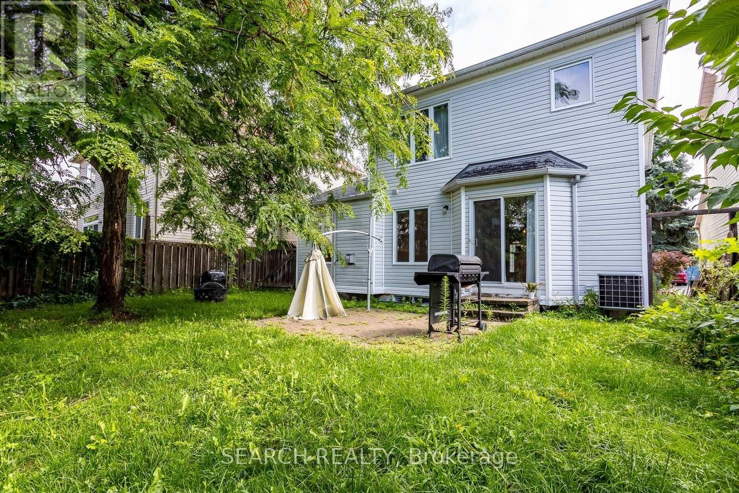 9 OAKHAM RIDGE Image 27