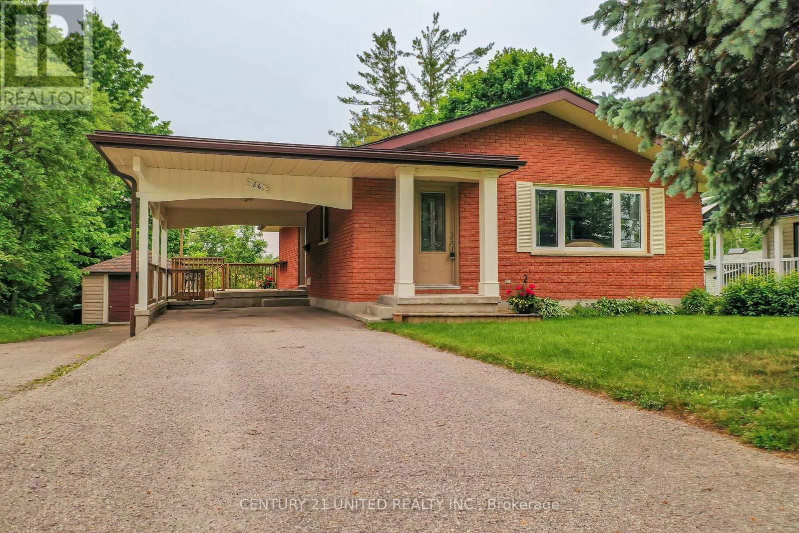 861 HILLIARD STREET Image 1
