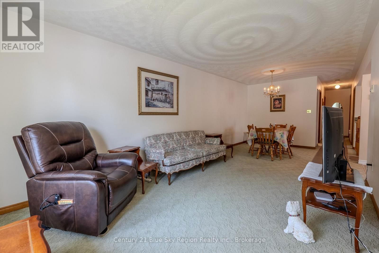 61 MASSEY DRIVE Image 14