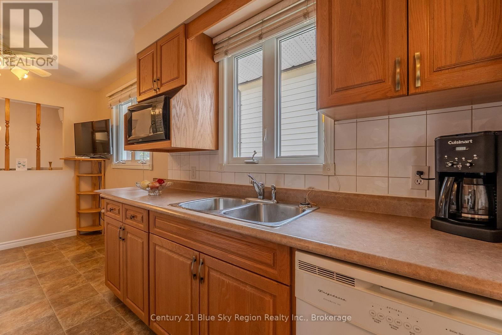 61 MASSEY DRIVE Image 2