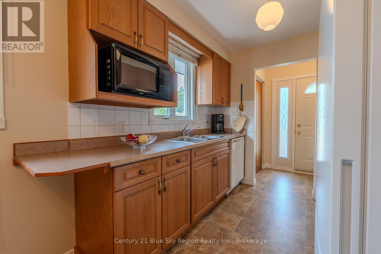 61 MASSEY DRIVE Image 3