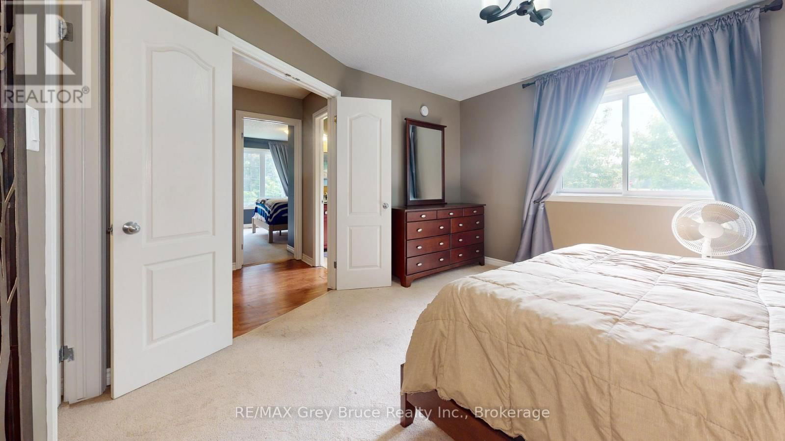16 PATERSON STREET Image 15
