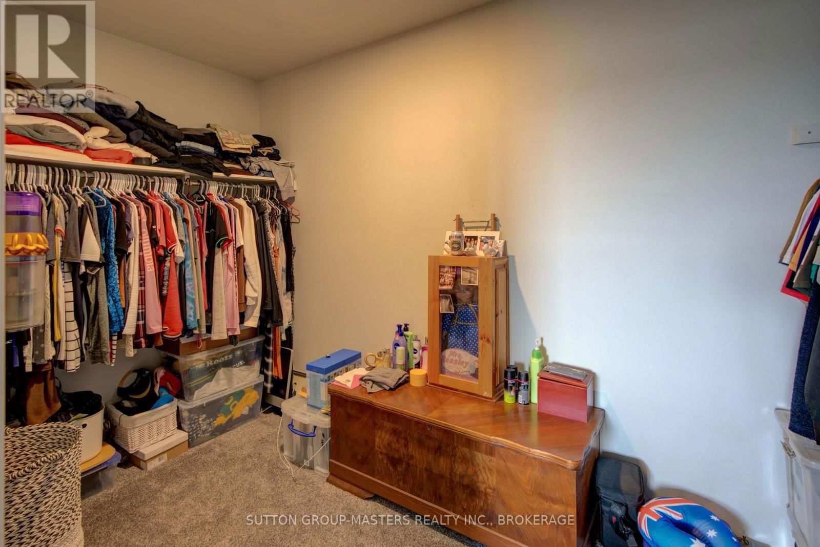 302 GREENS ROAD Image 10