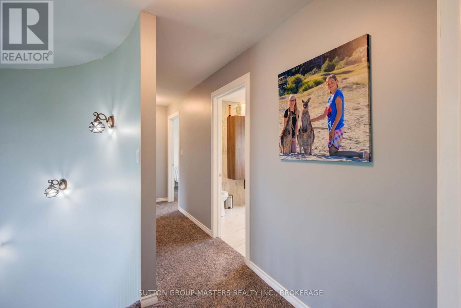 302 GREENS ROAD Image 12
