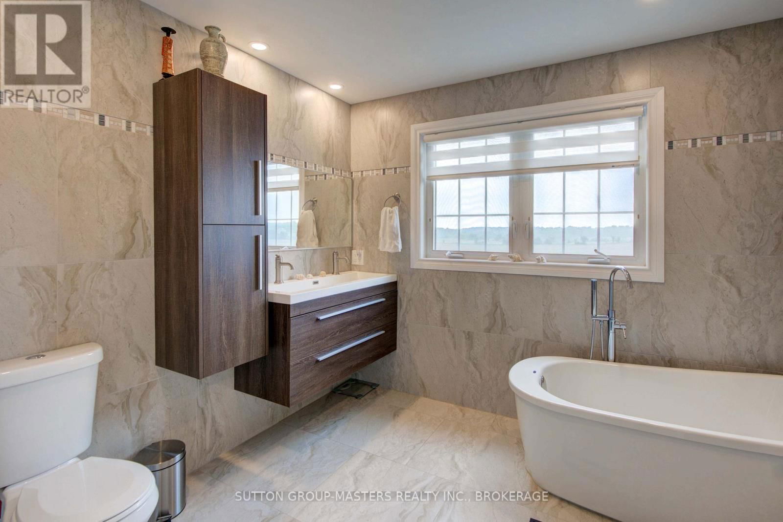 302 GREENS ROAD Image 13