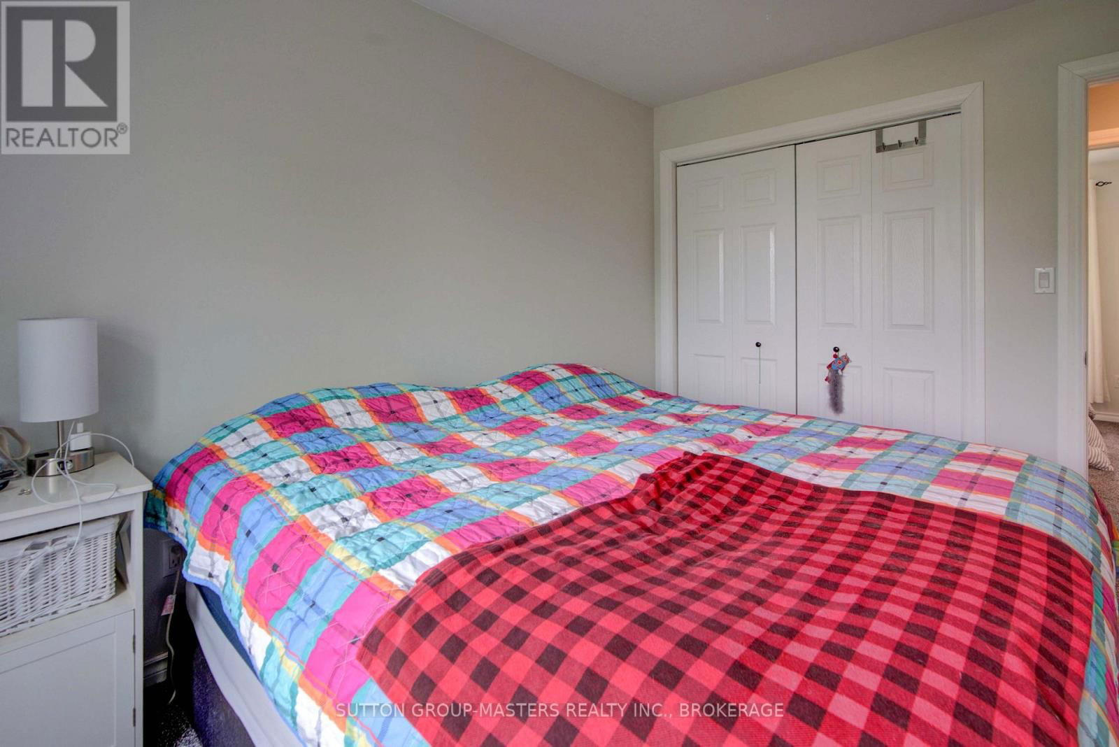 302 GREENS ROAD Image 20