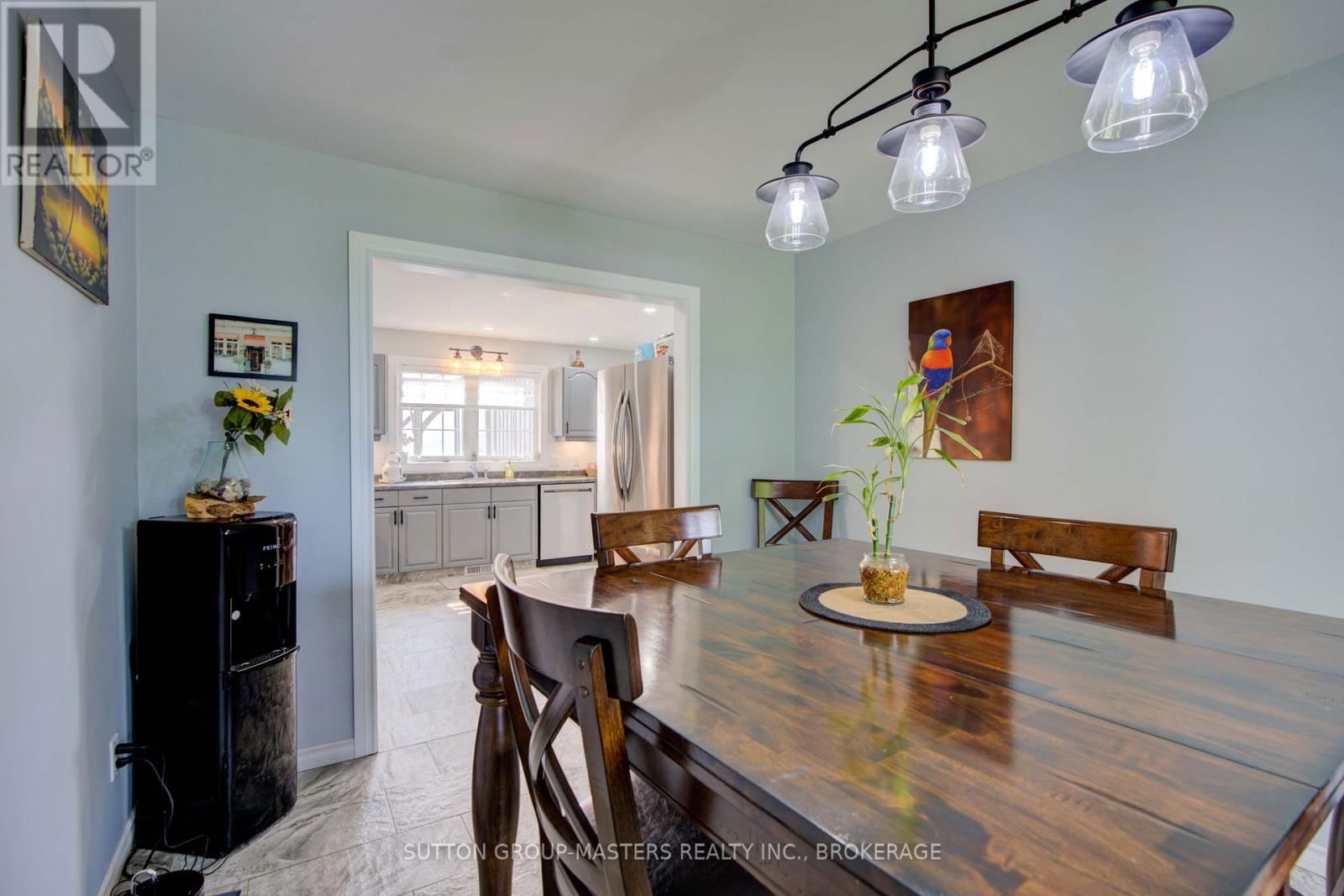 302 GREENS ROAD Image 40