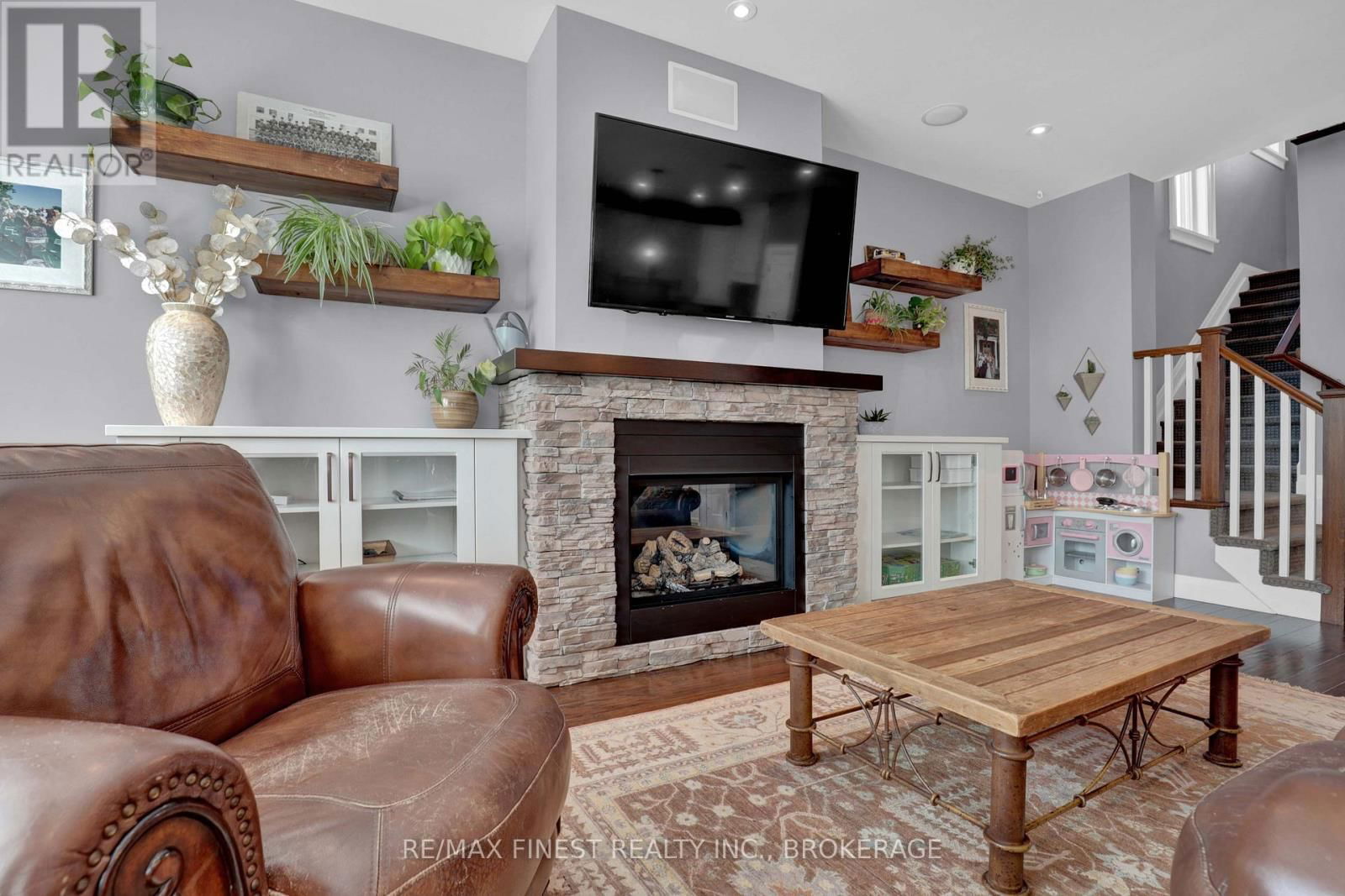 161 MCDONOUGH CRESCENT Image 11