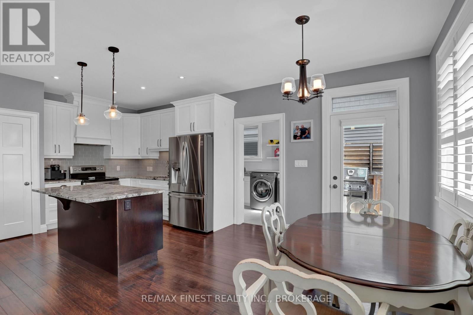 161 MCDONOUGH CRESCENT Image 12