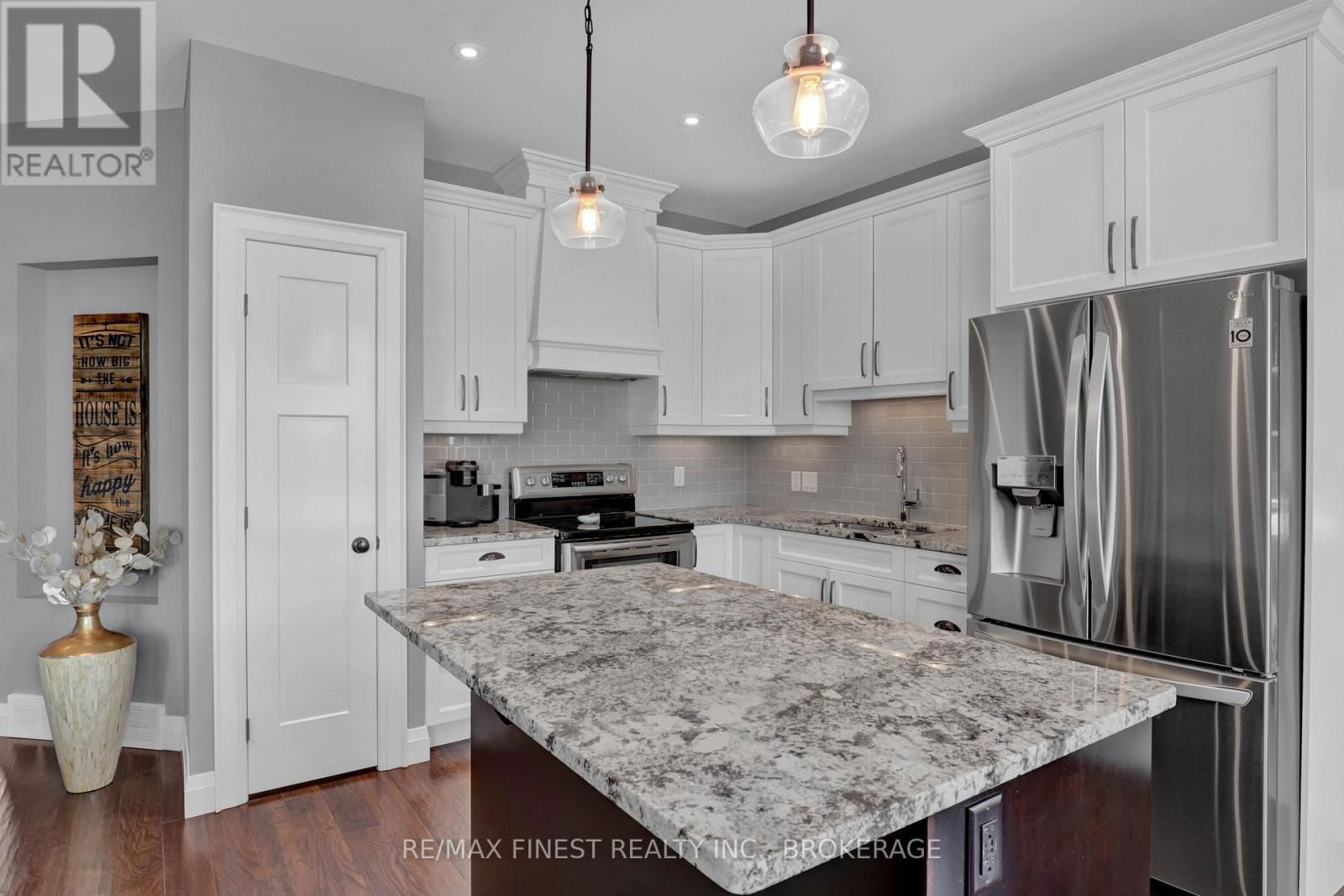 161 MCDONOUGH CRESCENT Image 13