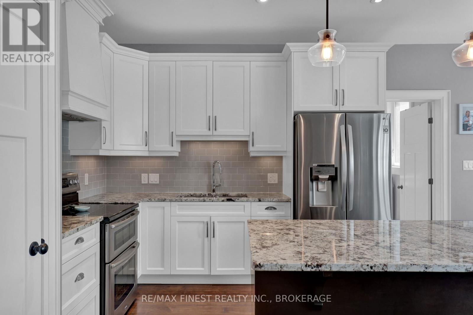 161 MCDONOUGH CRESCENT Image 15