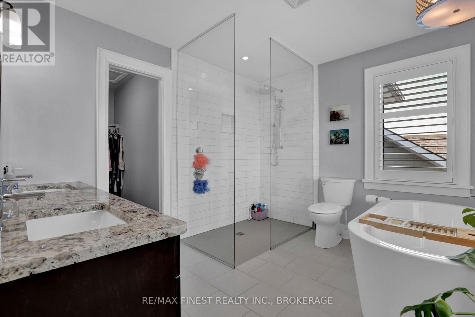161 MCDONOUGH CRESCENT Image 24