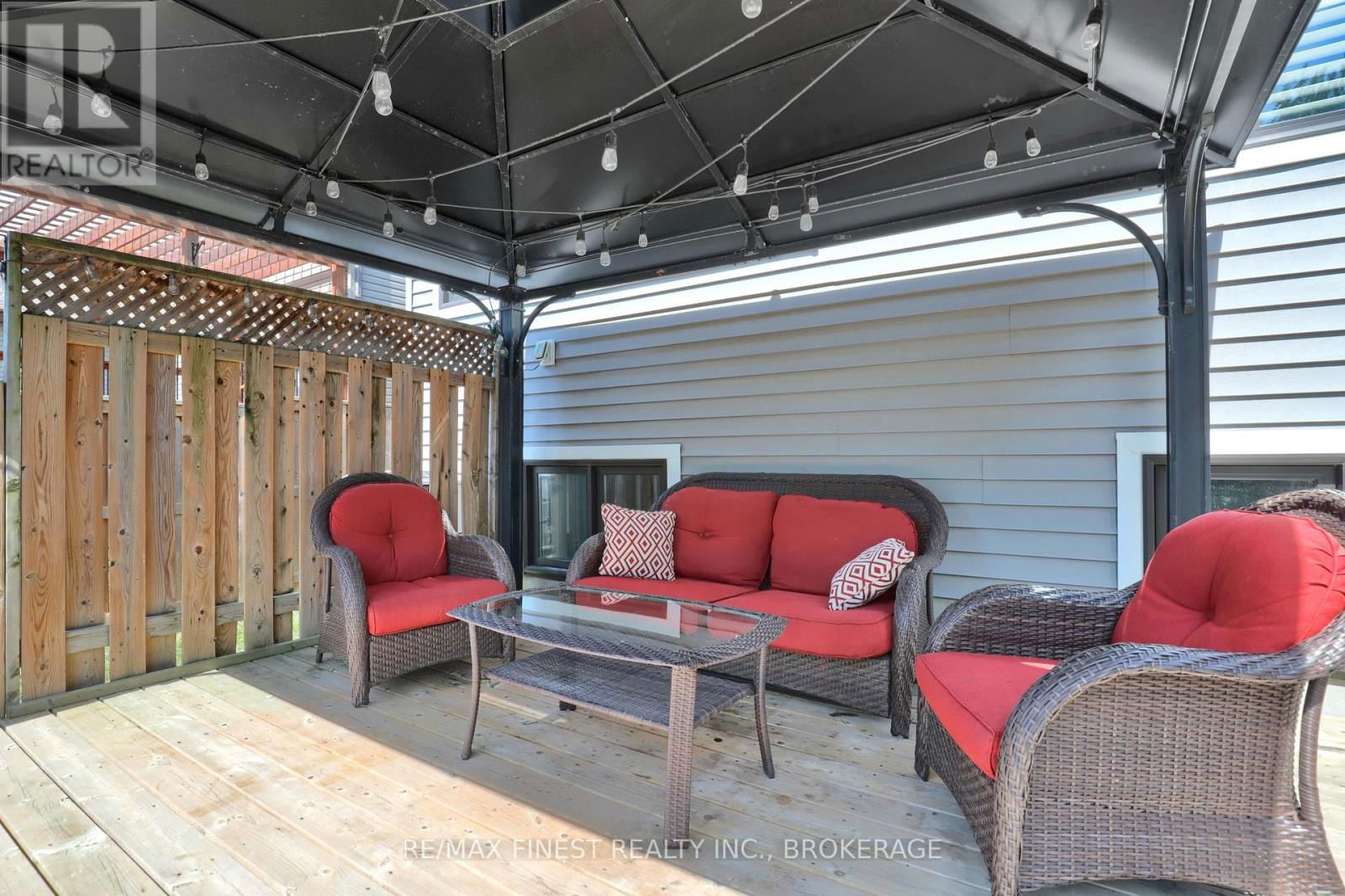 161 MCDONOUGH CRESCENT Image 39