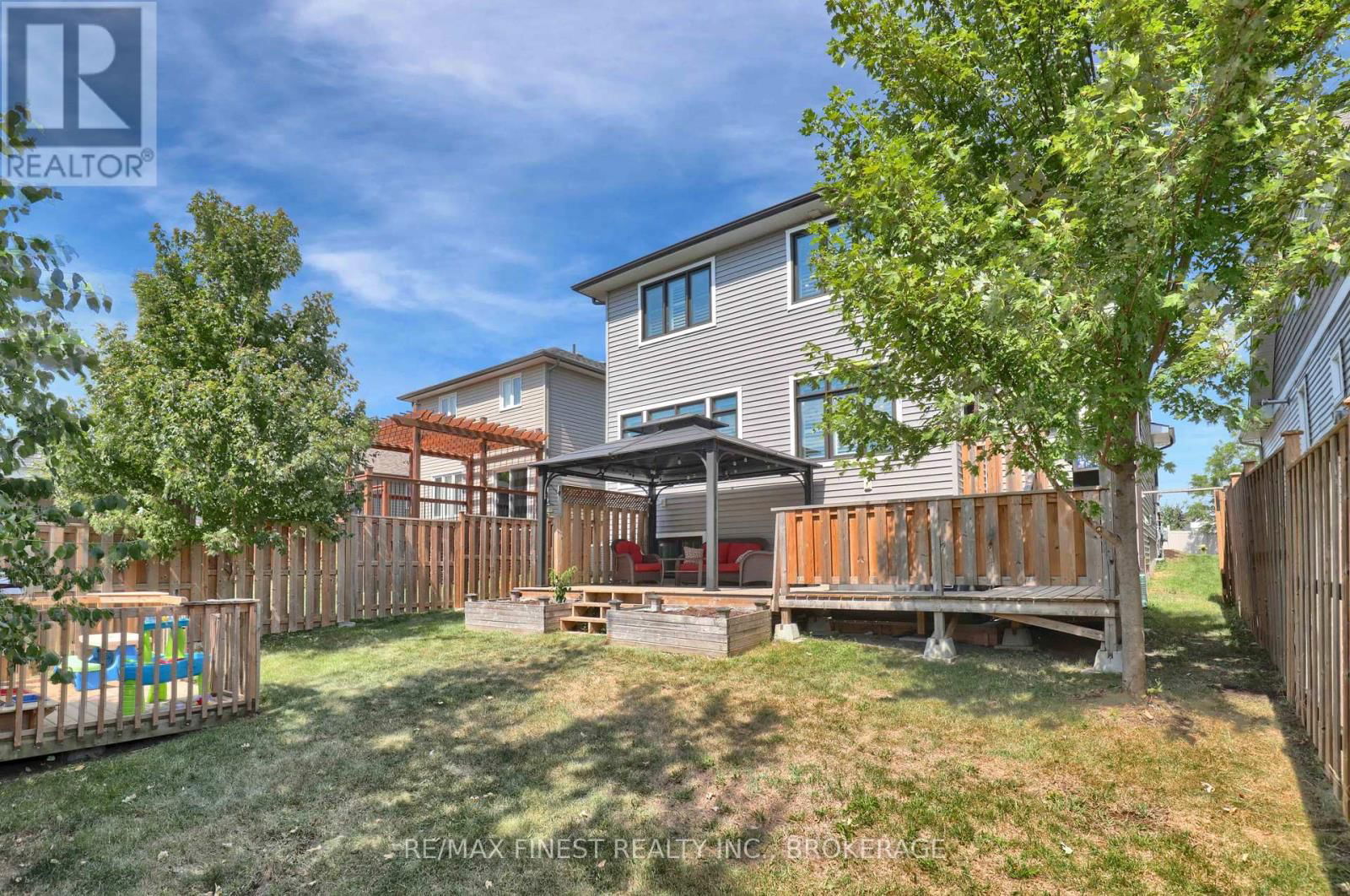 161 MCDONOUGH CRESCENT Image 42