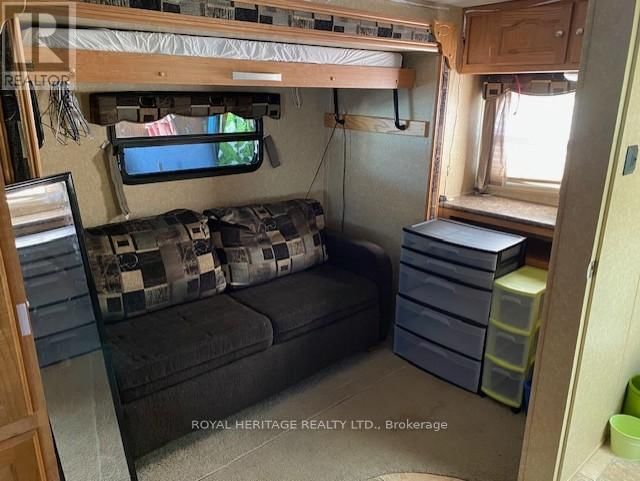 920 SKYLINE ROAD Image 14