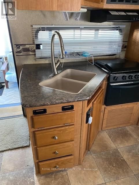 920 SKYLINE ROAD Image 16