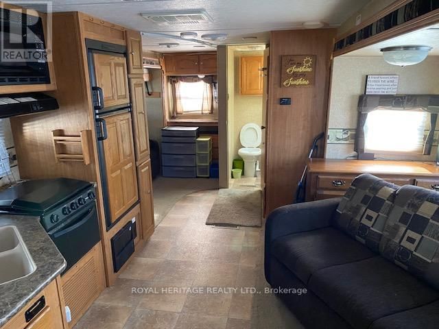 920 SKYLINE ROAD Image 21