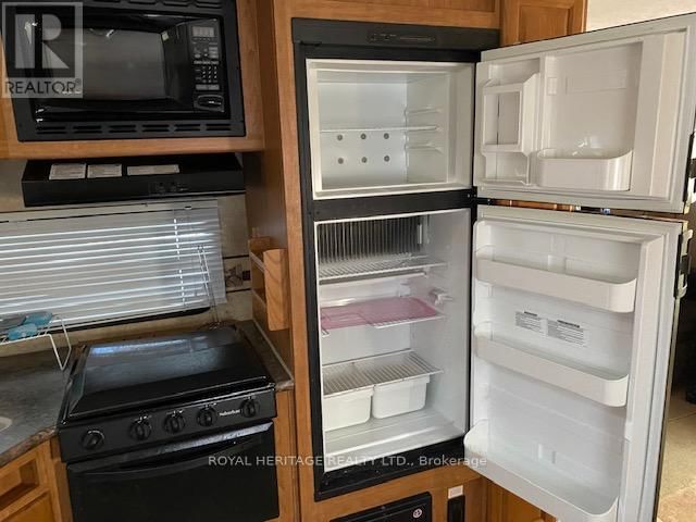 920 SKYLINE ROAD Image 25