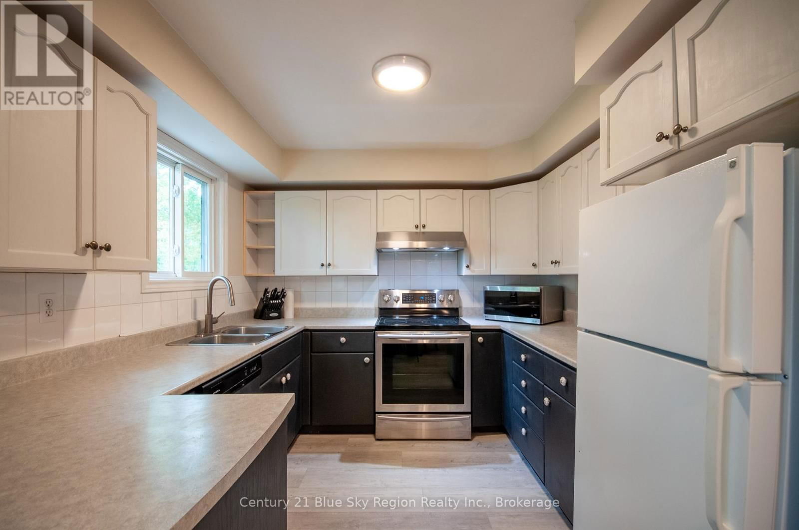 425 TILLICUM BAY ROAD Image 10