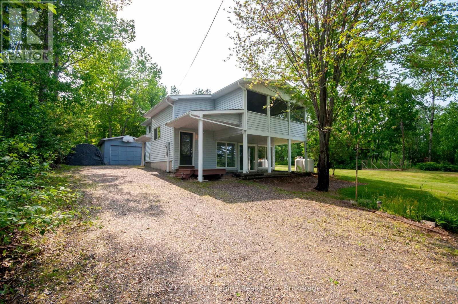 425 TILLICUM BAY ROAD Image 2