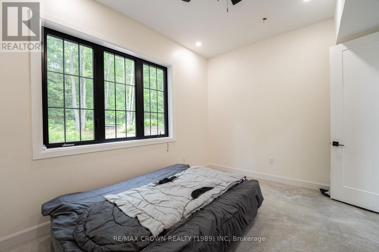 24 SUN VALLEY WAY Image 23