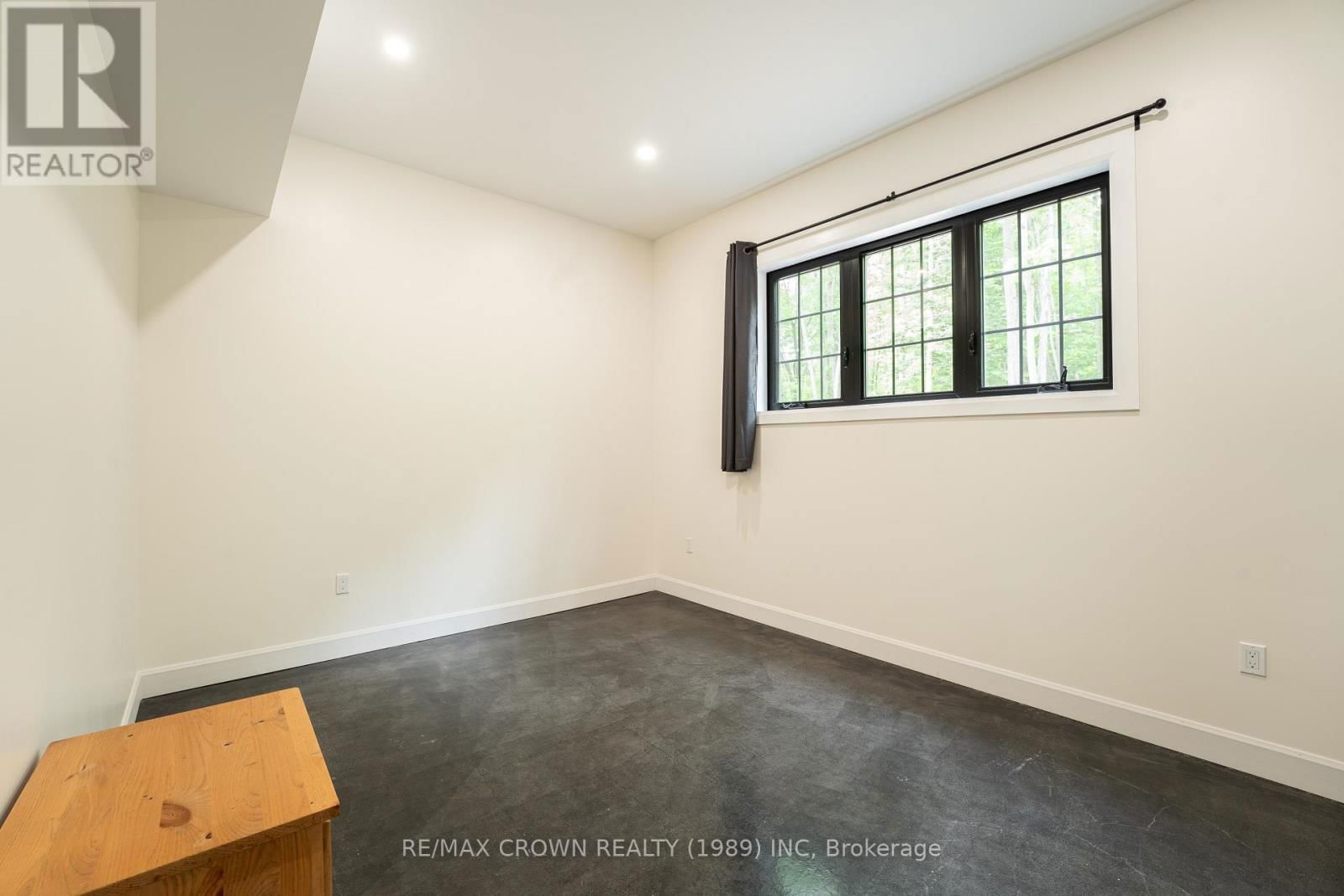 24 SUN VALLEY WAY Image 26