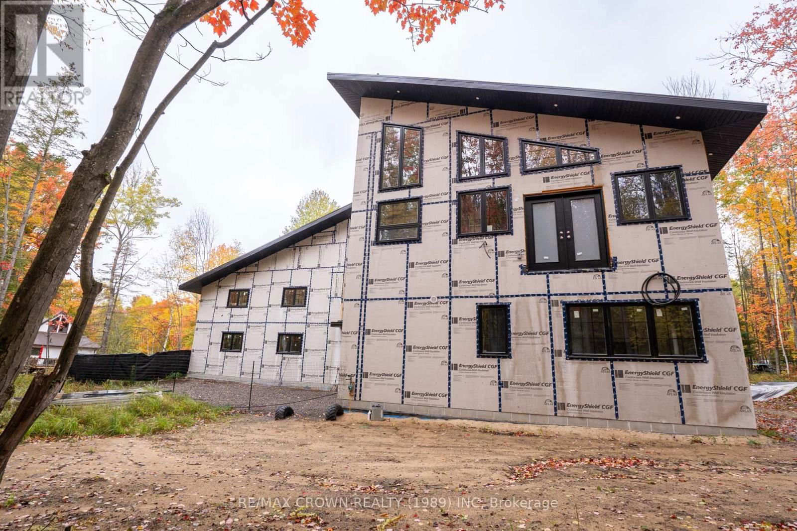 24 SUN VALLEY WAY Image 38