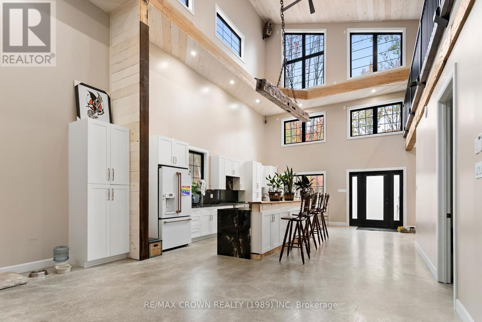 24 SUN VALLEY WAY Image 9