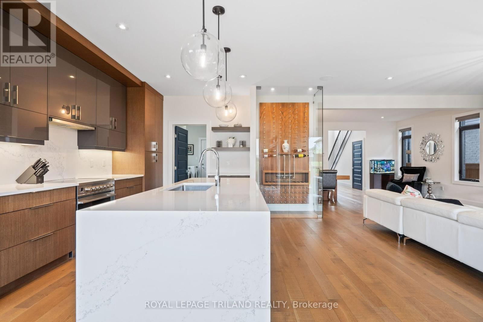 1754 BRAYFORD AVENUE Image 17
