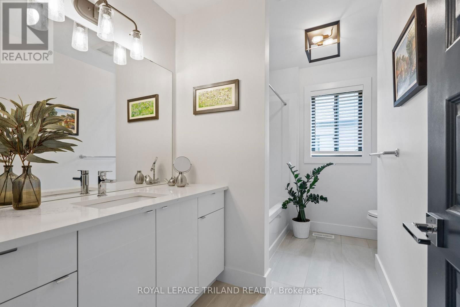 1754 BRAYFORD AVENUE Image 34