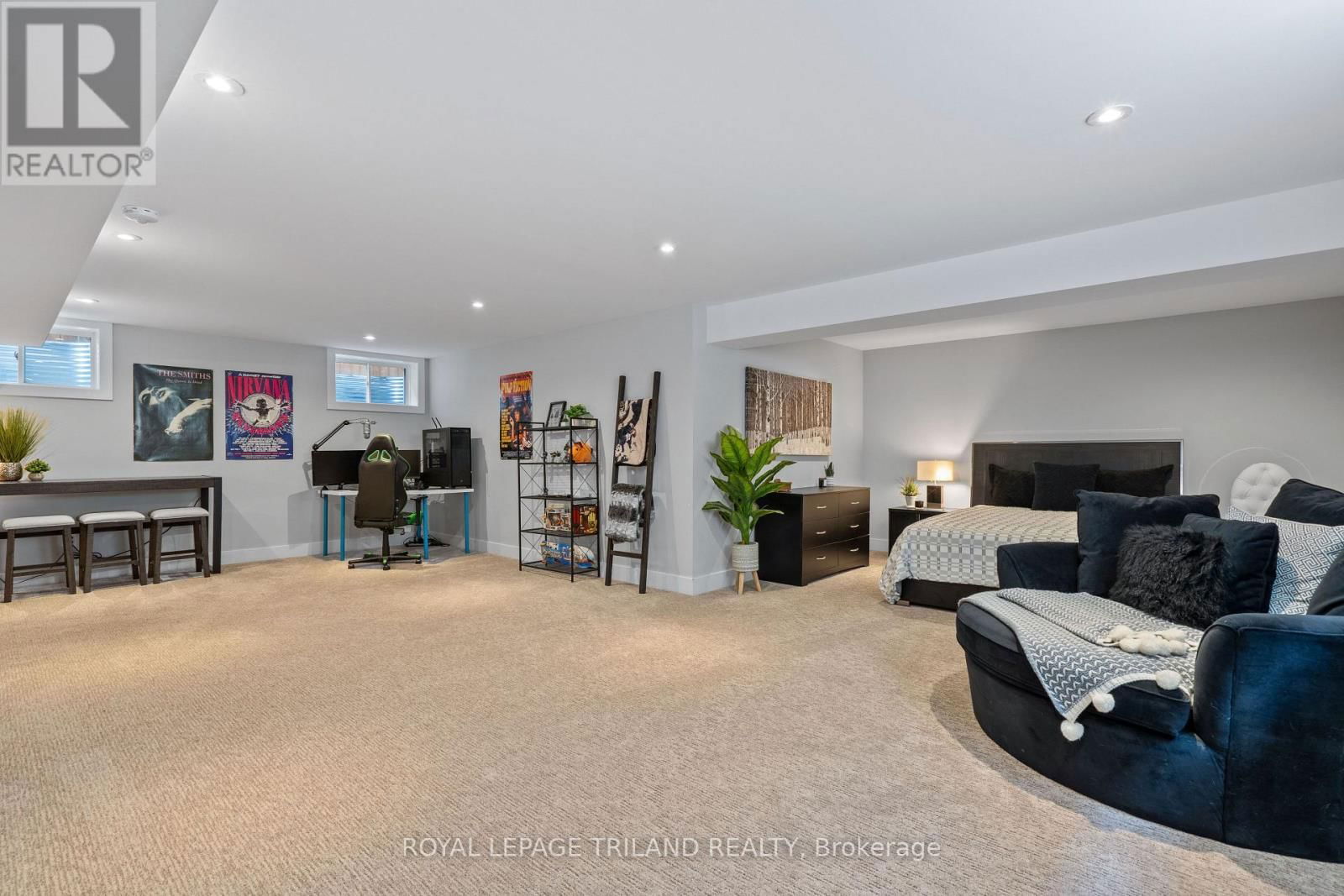 1754 BRAYFORD AVENUE Image 38