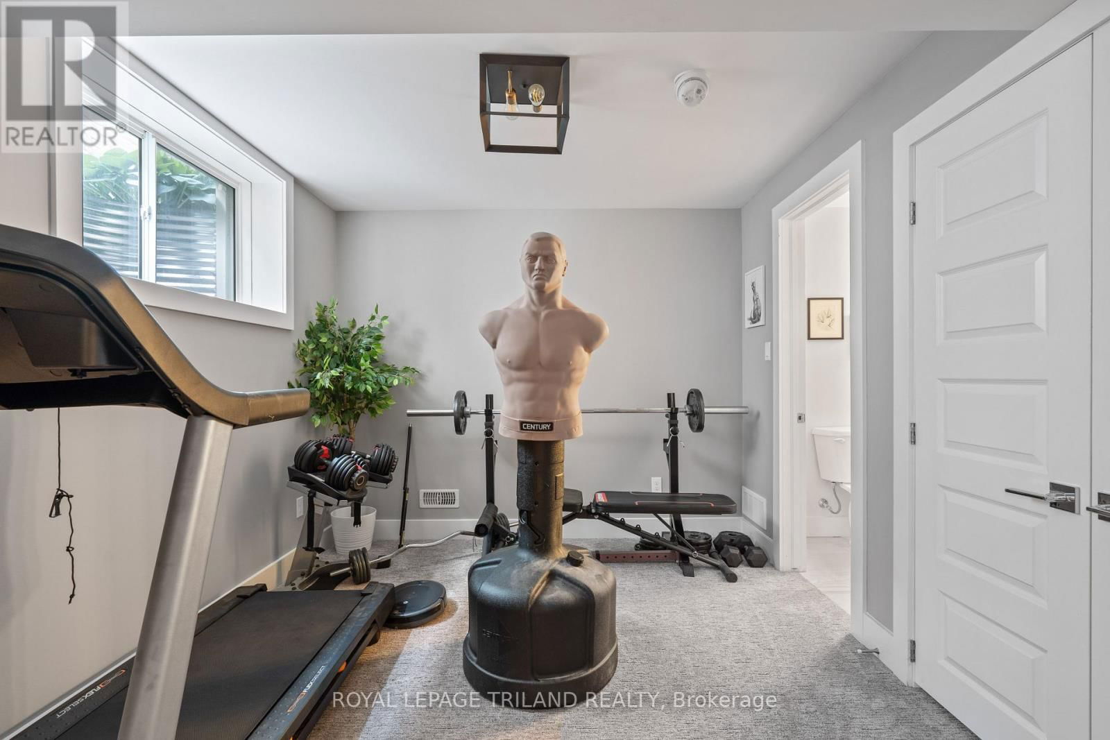 1754 BRAYFORD AVENUE Image 39
