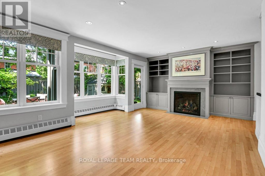 7 SECOND AVENUE Image 15